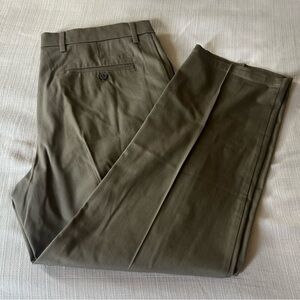 Docker’s Signature 
Rust Grey 
Khaki Pants 
Size W38xL30